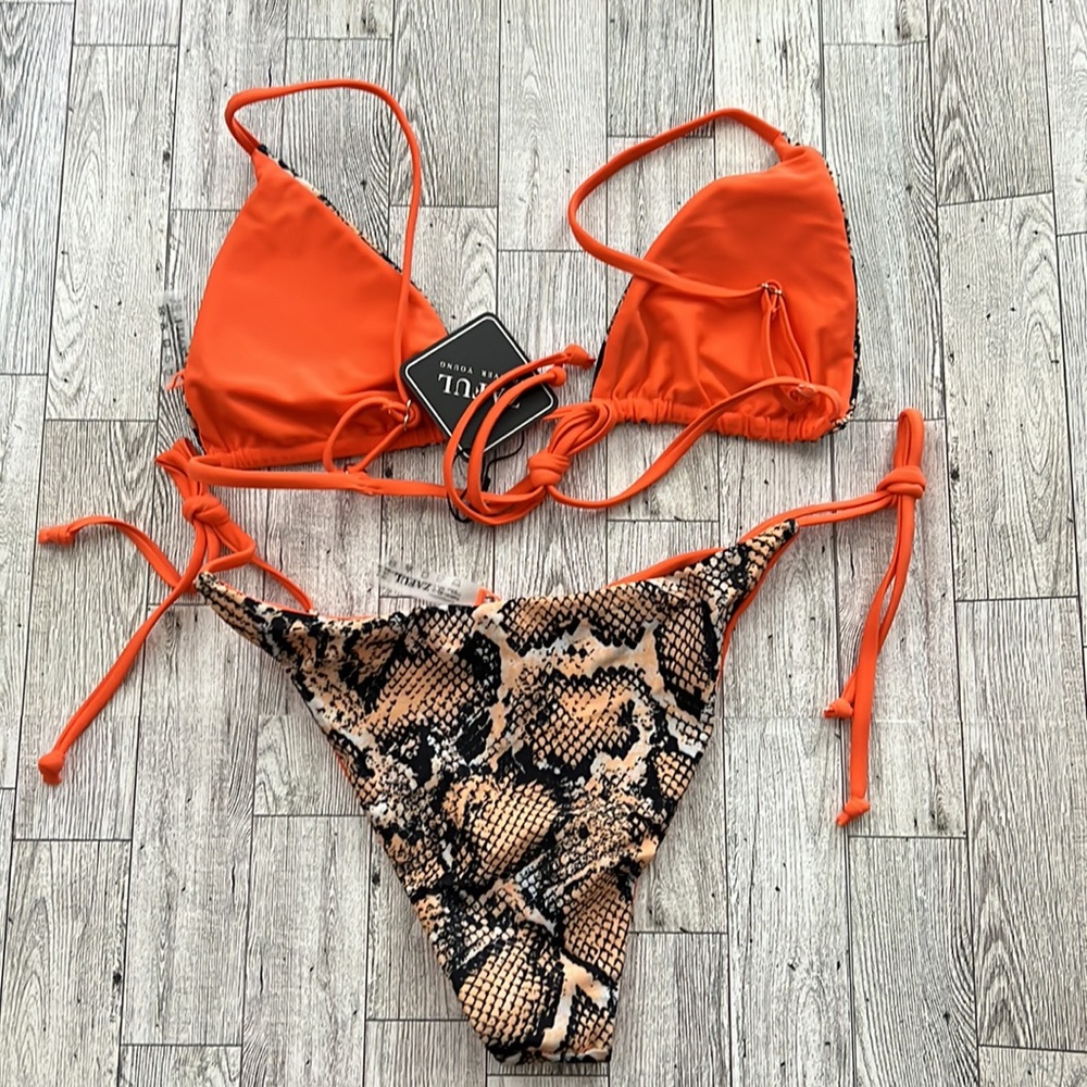 Snake pattern bikini - Picture 3 of 3